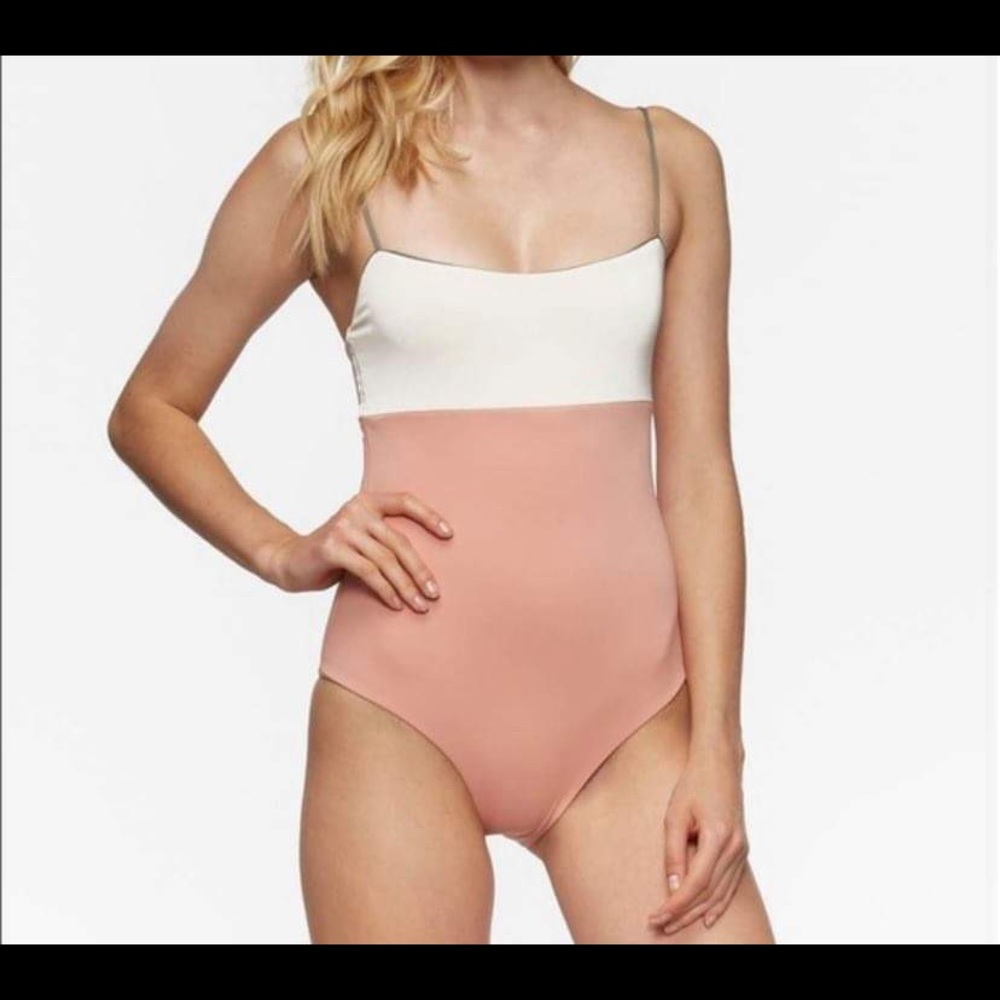 Tavik swim swear